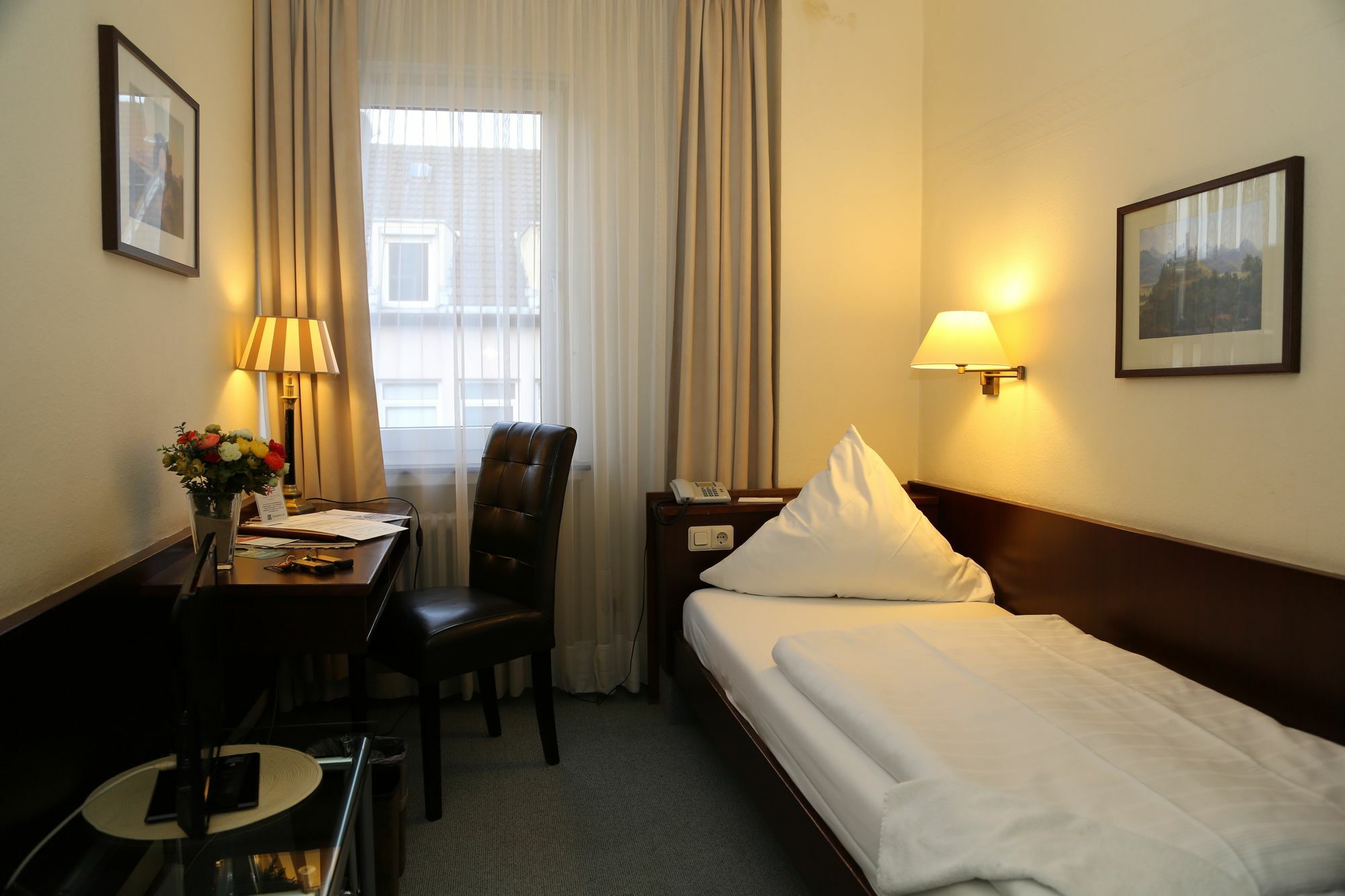 Hotel Loehndorf 본 외부 사진